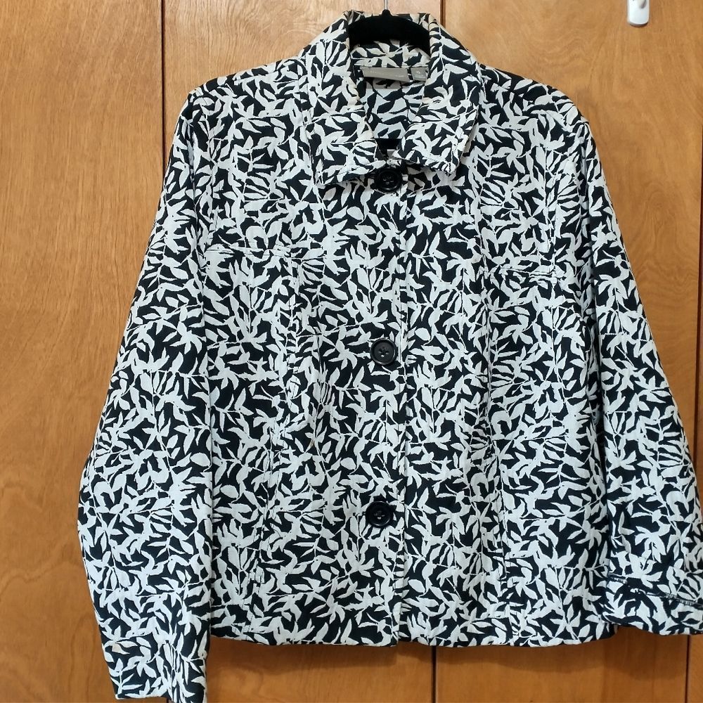 Croft & Barrow B/W Leaf Pattern Design Women's Blazer (XL)